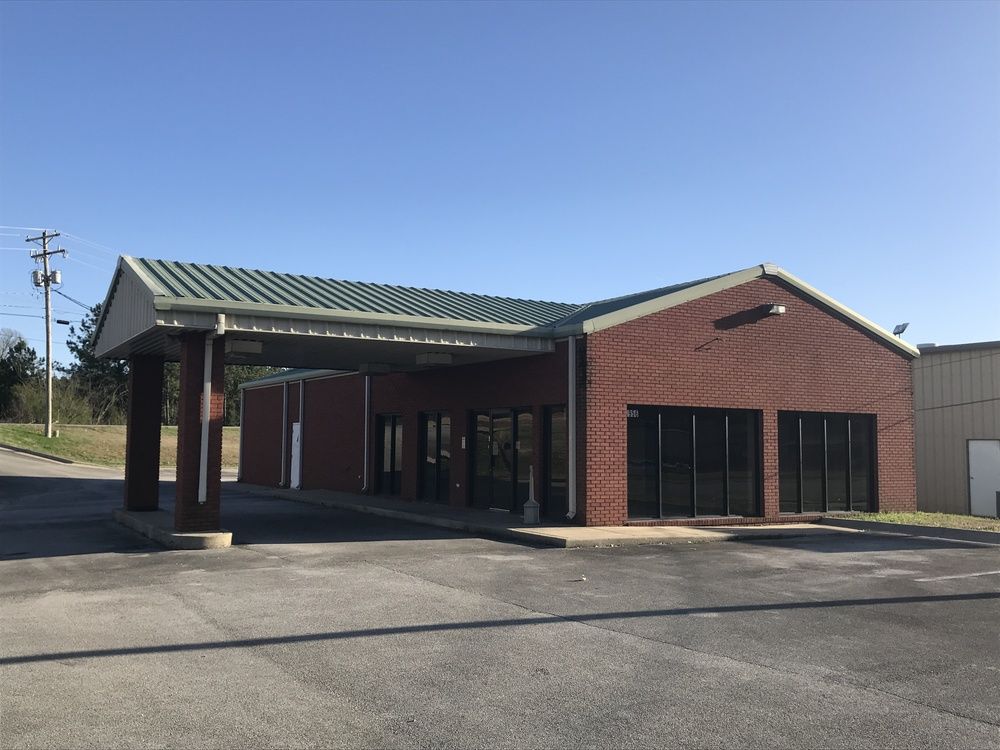 1956 Florence Blvd, Florence, AL 35630